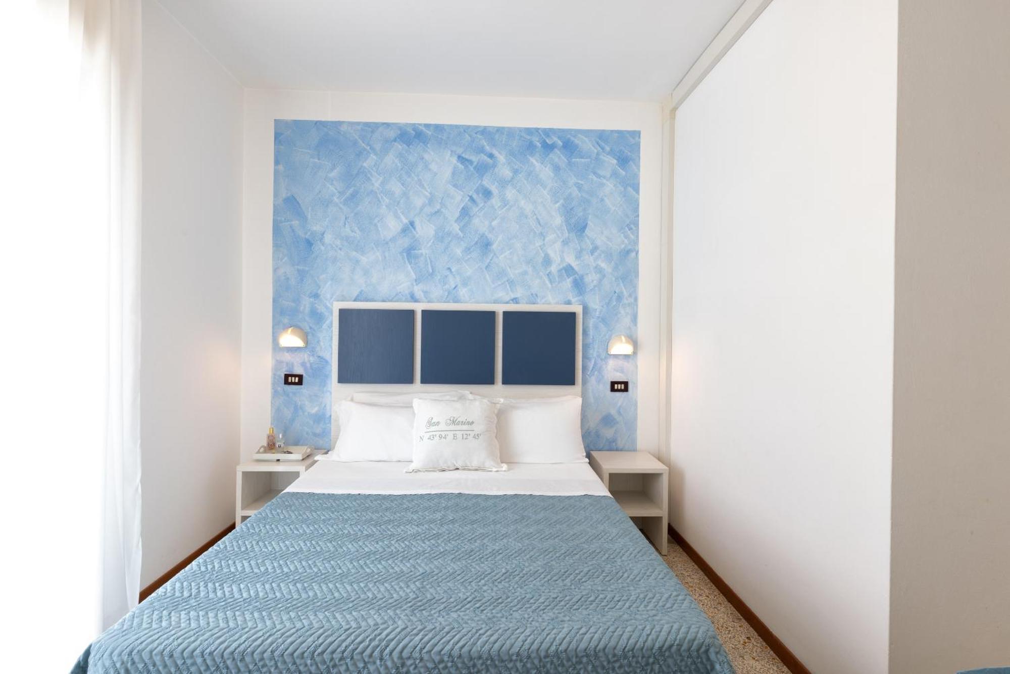 Hotel Capitol Misano Adriatico Esterno foto