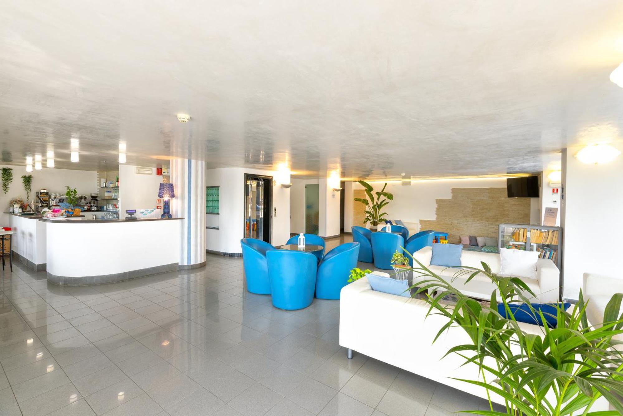 Hotel Capitol Misano Adriatico Esterno foto